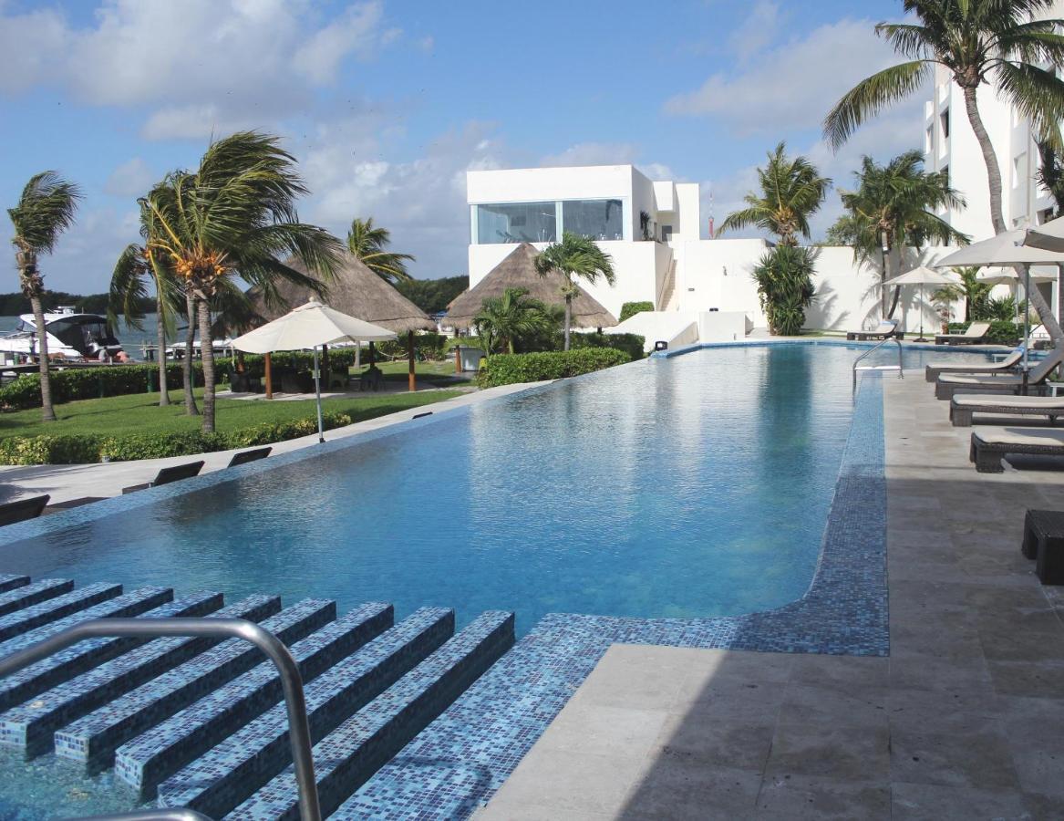 Real Inn Cancún Esterno foto