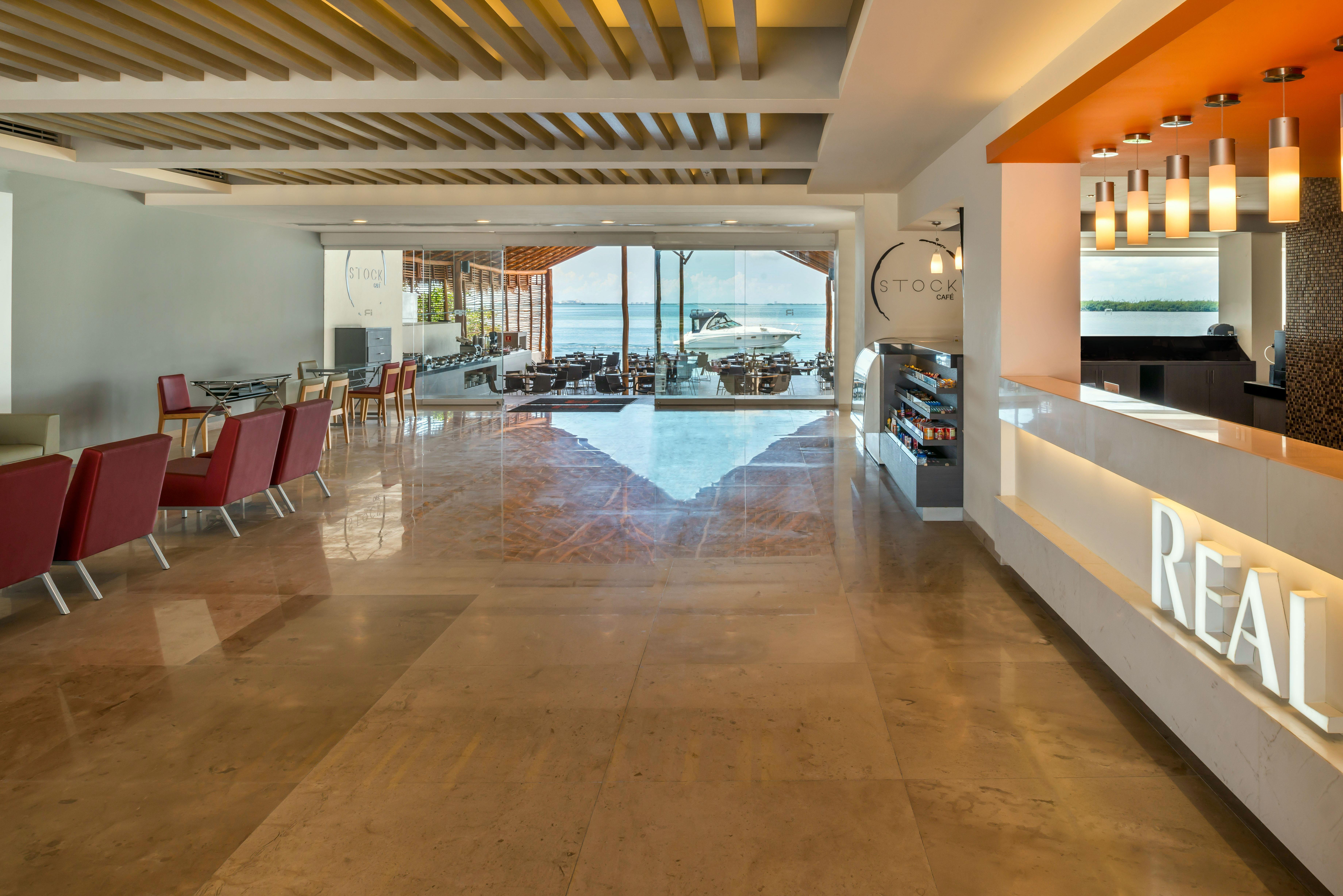 Real Inn Cancún Esterno foto