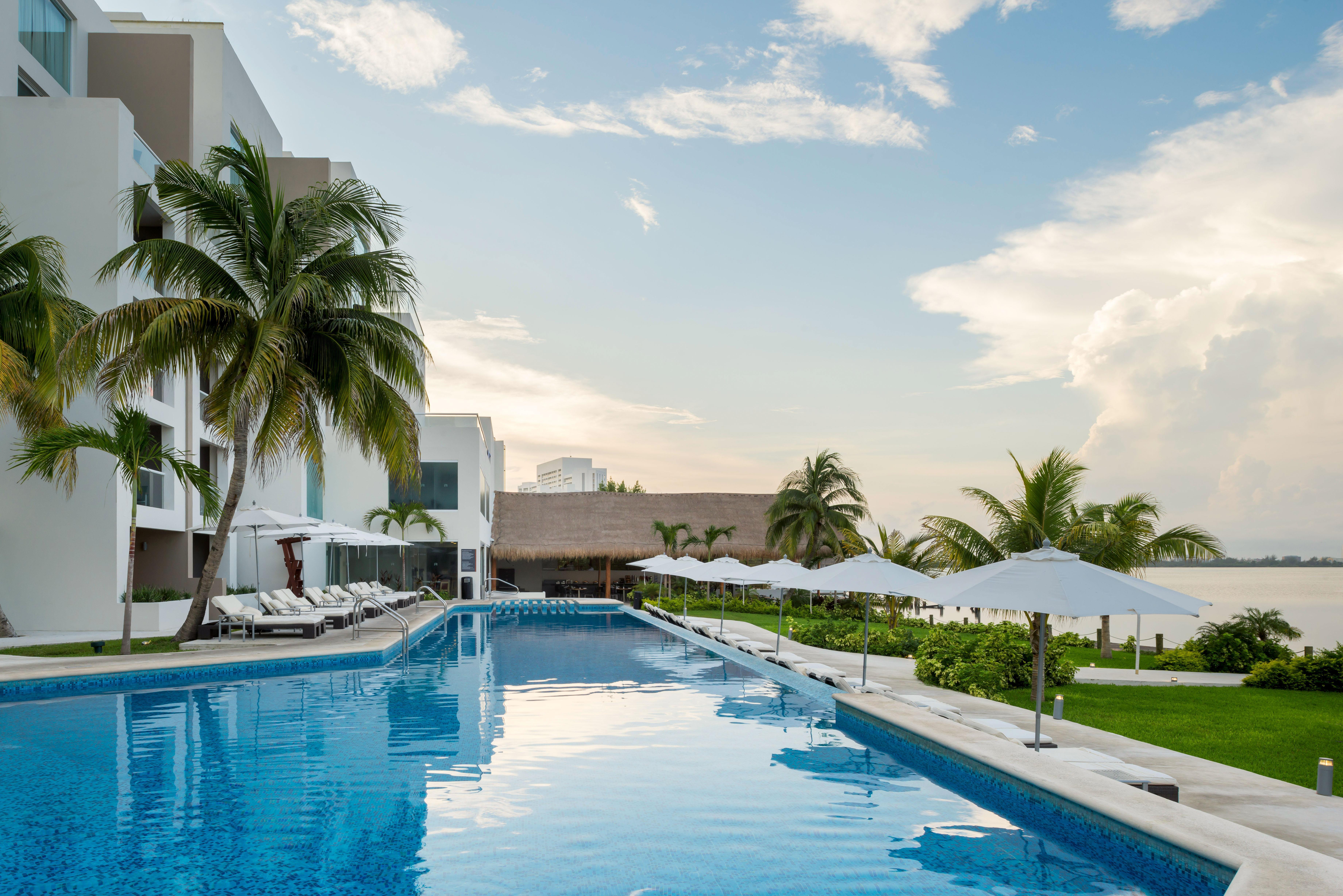 Real Inn Cancún Esterno foto