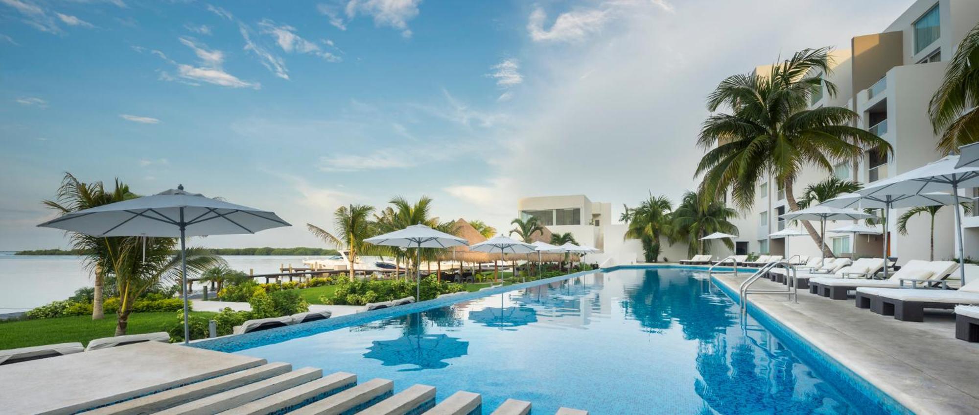 Real Inn Cancún Esterno foto